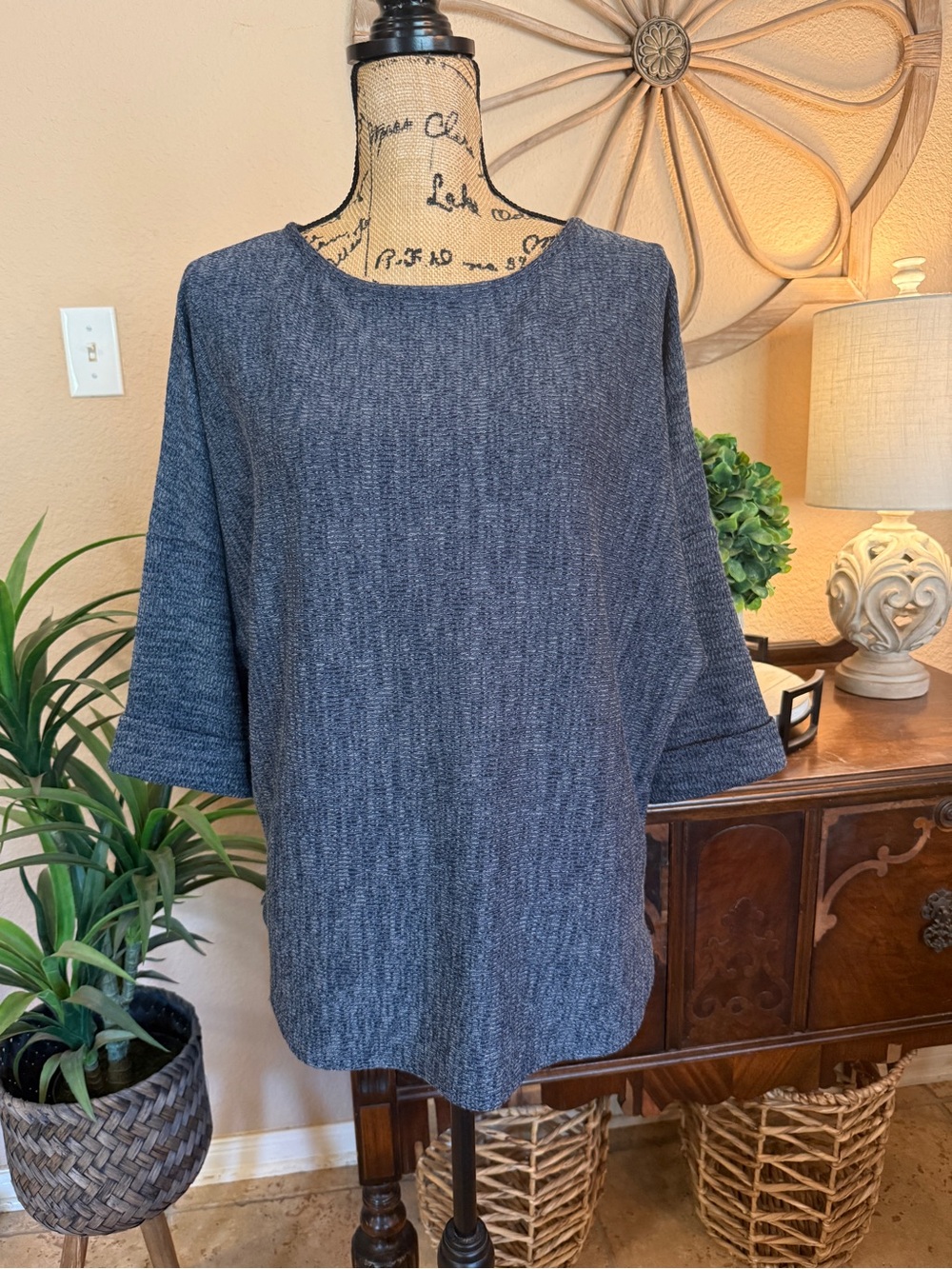 Max Studio London Classic Women's Round-Neck Top in Heather Navy
